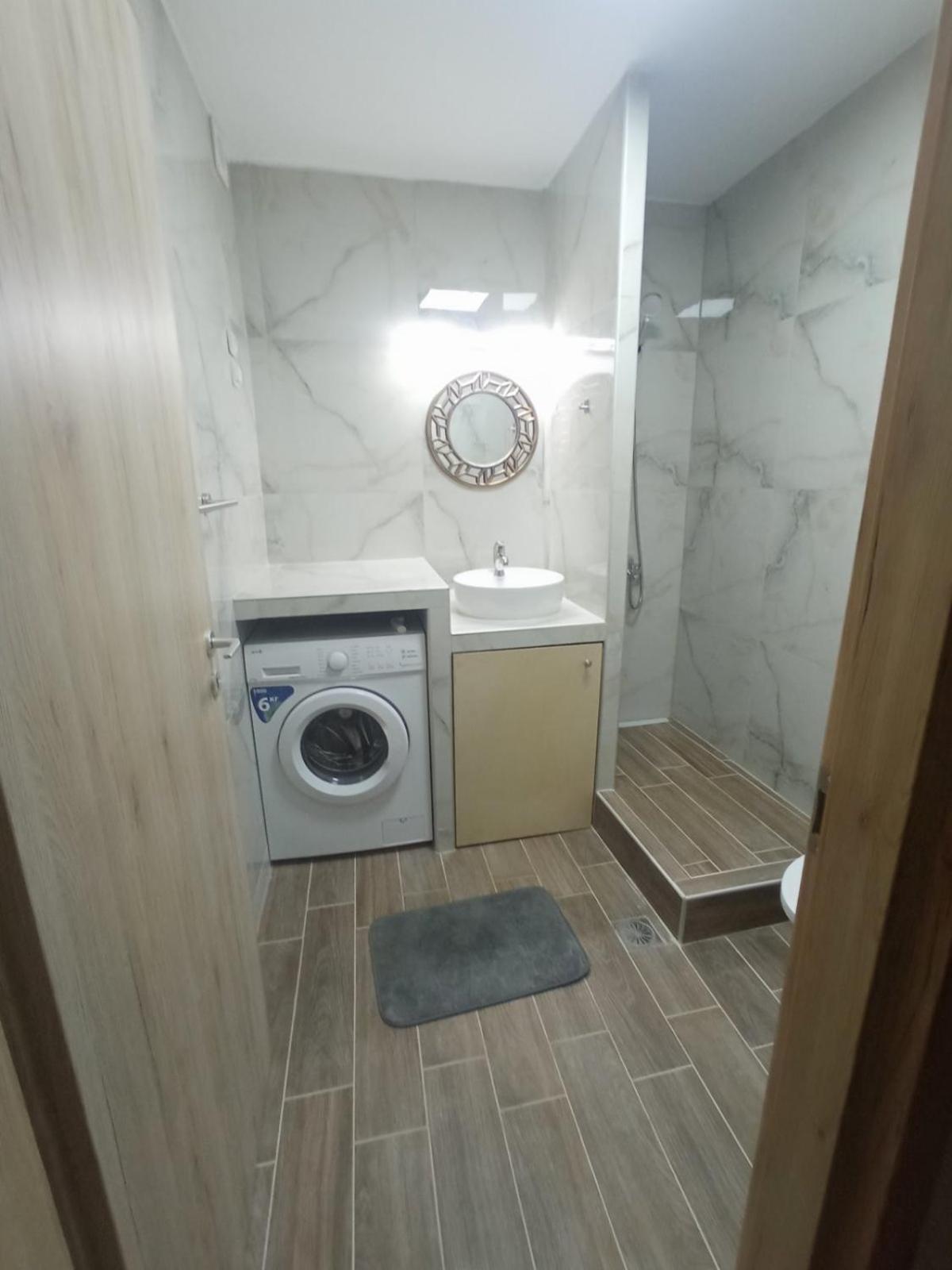 Polit Luxury Aprt 2 Bedrooms Soluň Exteriér fotografie
